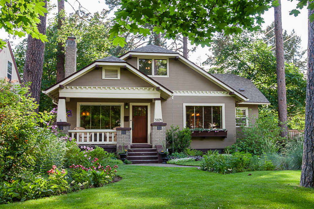 1920s bungalow.jpg