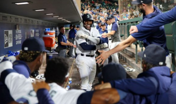 Thursday's Central Georgia Daily News 'n Notes: Mercer's Kyle Lewis; Georgia College/MGSU rankings; Braves Report, Falcons Report