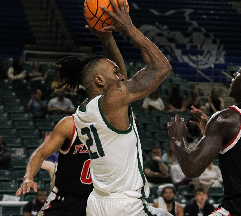 Thursday's Report: Scoreboard, state 🏀; Georgia College, Mercer; UGA LB arrested, Hawks, Tech, Kennesaw State; NFL/Willis recovering, college 🏈&🏀, MLB, tennis, golf