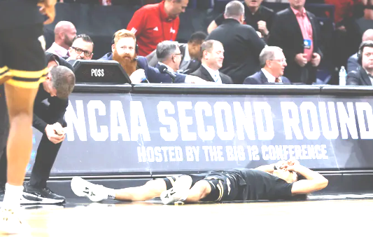 March Madness, Sunday edition: A look ahead, Saturday's action, news, scores/schedules