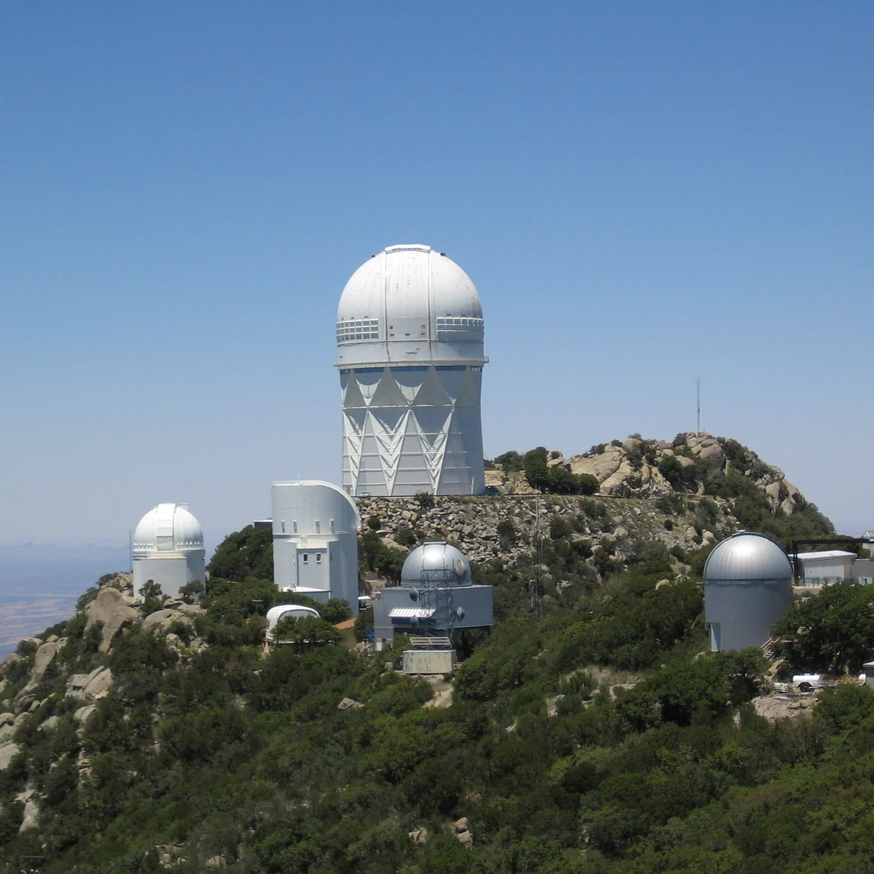 Kitt_Peak_National_Observatory.jpg