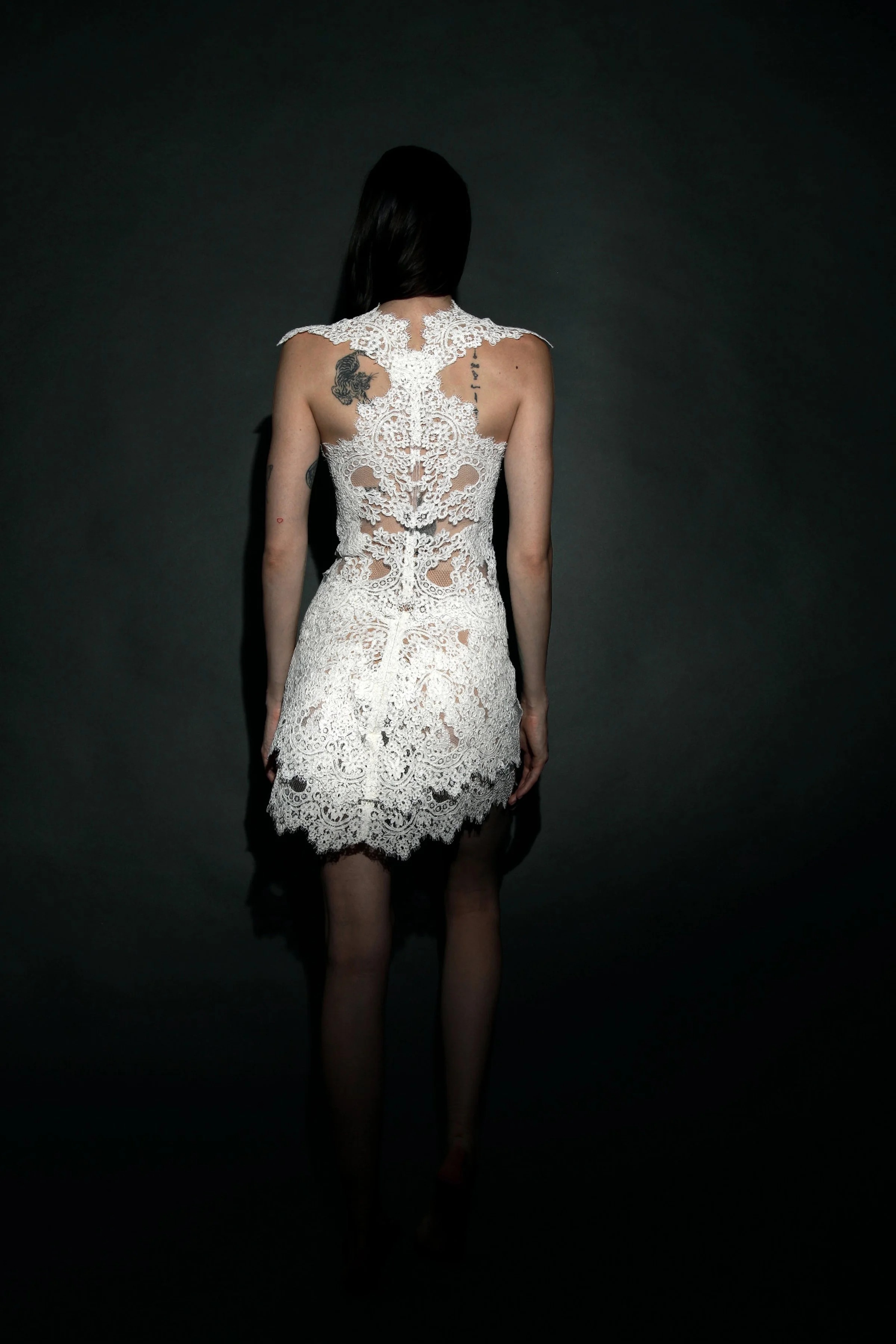 TOP DIANA + SKIRT BELA white back.jpg