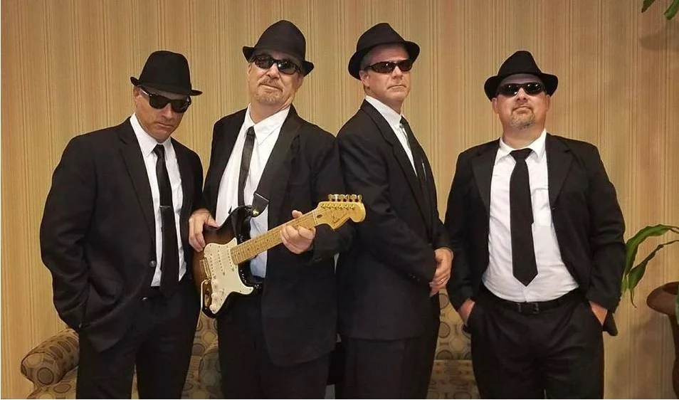 Black Vinyl 45 Live at The Lake Club