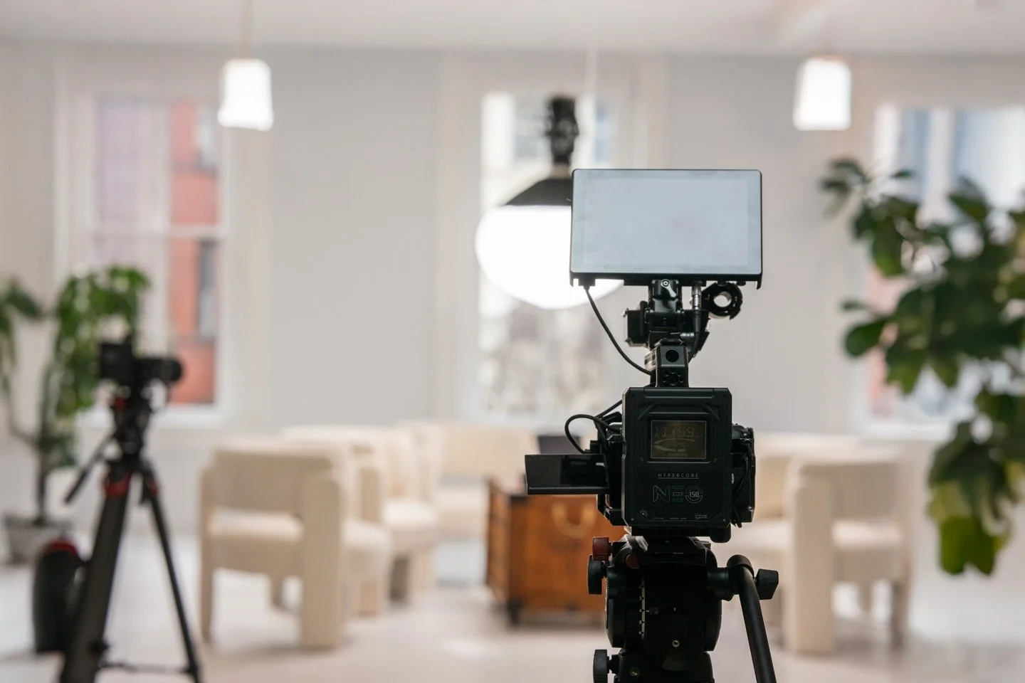 Washington, DC&rsquo;s #1 full service podcast and video production studio. DM us to secure your booking today. 
 
 &bull;	#EODStudioDC
	&bull;	#DCStudio
	&bull;	#CreativeStudio
	&bull;	#StudioRental
	&bull;	#ProductionStudio
	&bull;	#PhotographyStud