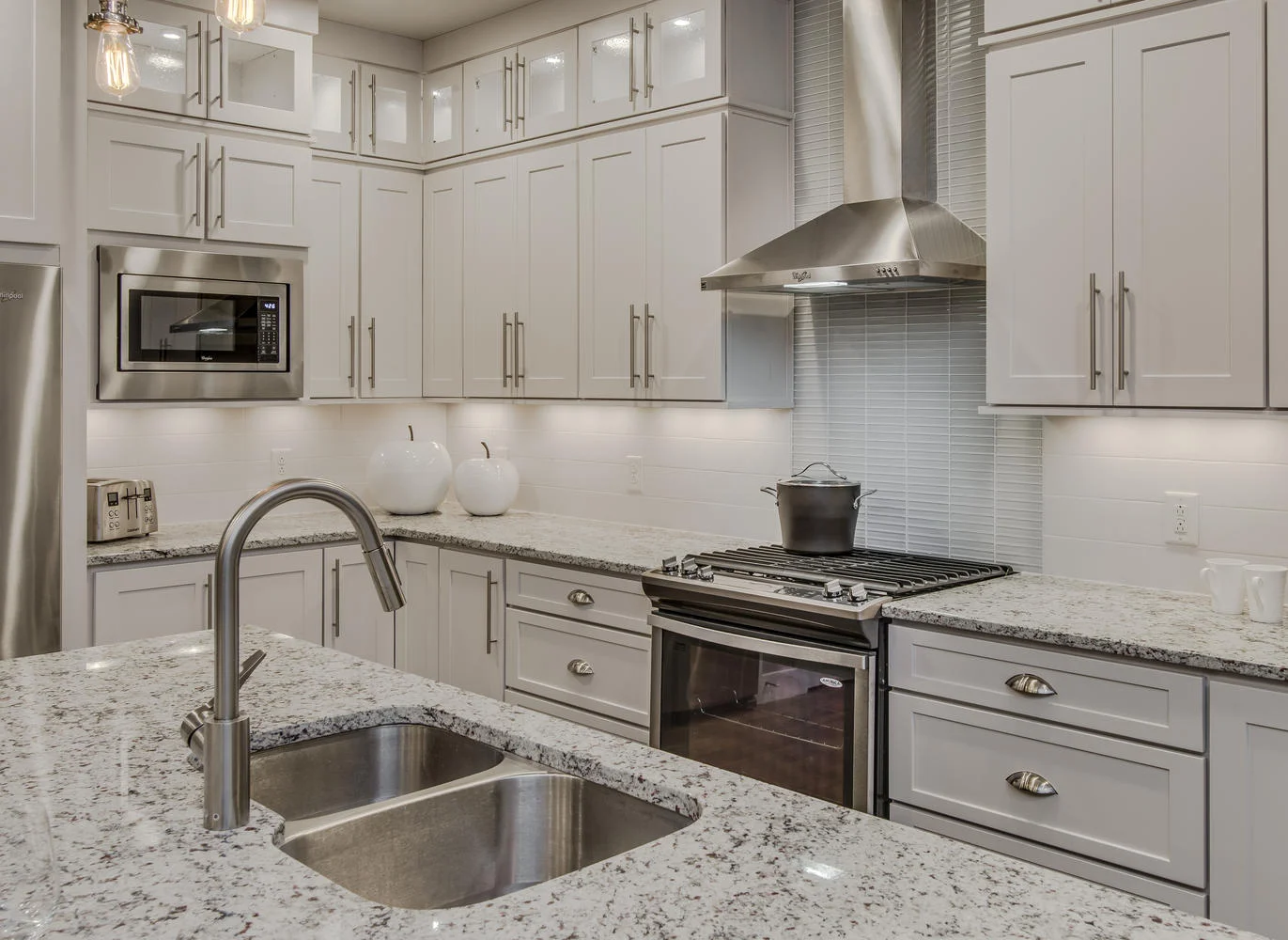 1613 5th Ave N Nashville TN-large-021-7-021 1613A 5thAveN-1372x1000-72dpi.jpg