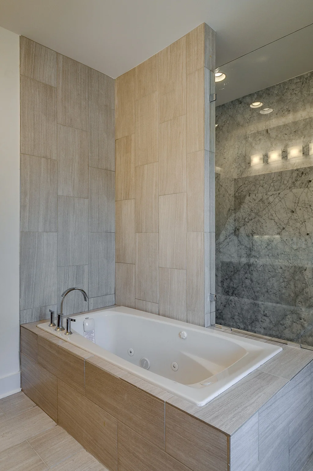 gb1209291-140.jpg
