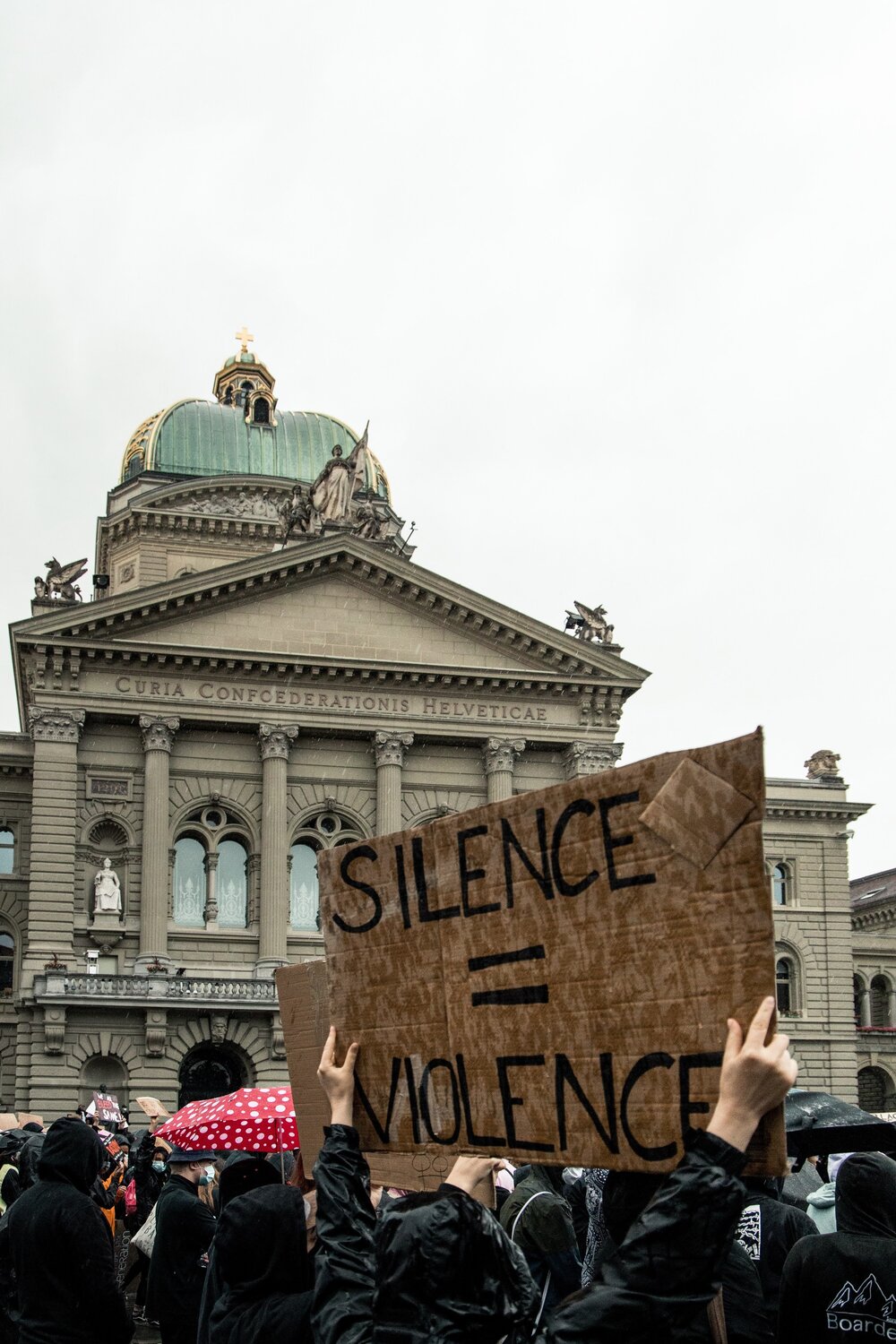 BLM silence egal violence image.jpg