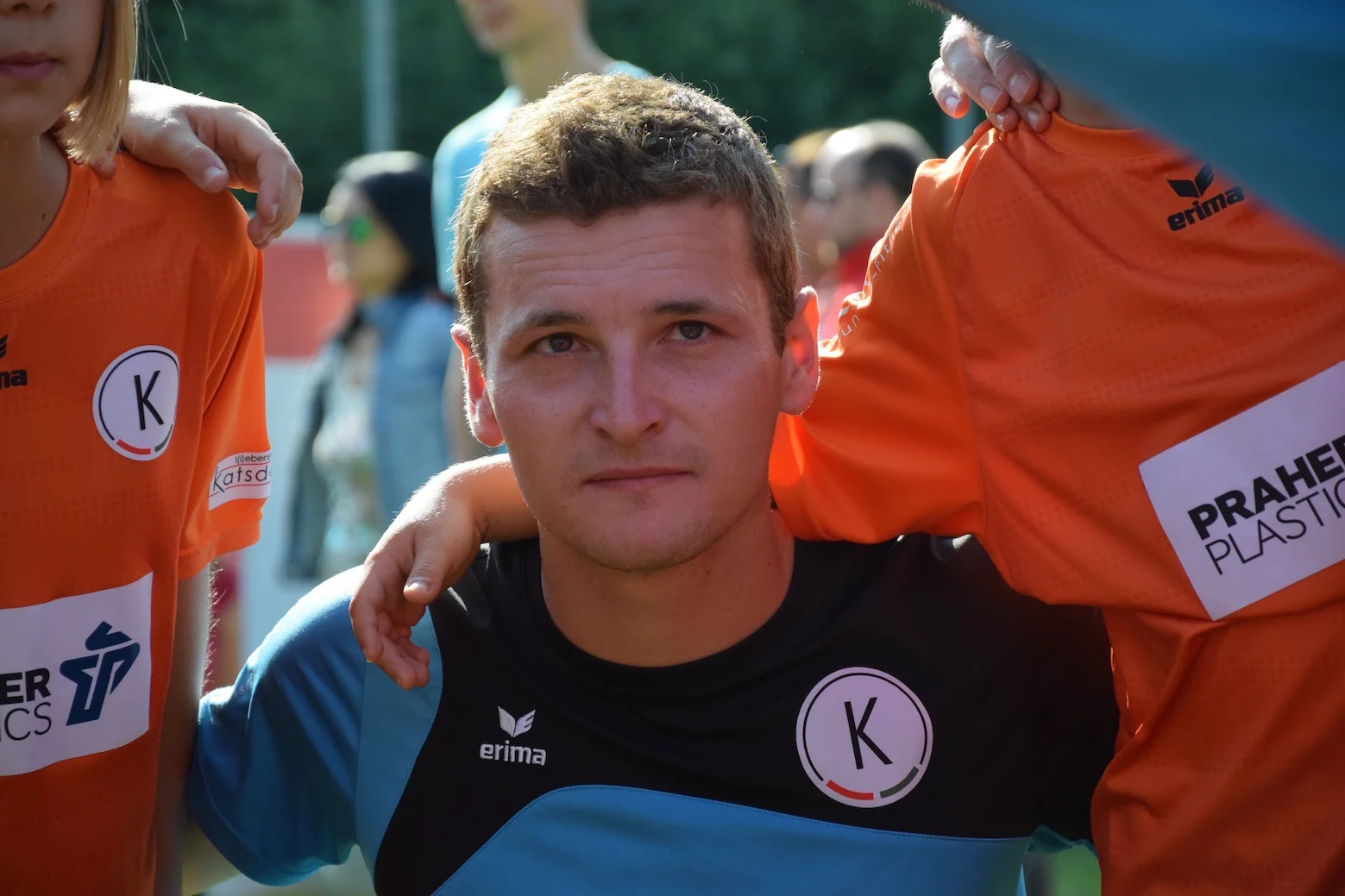 Bernhard ‘Gusi’ Gusenbauer im Kreise seiner U10/11-er