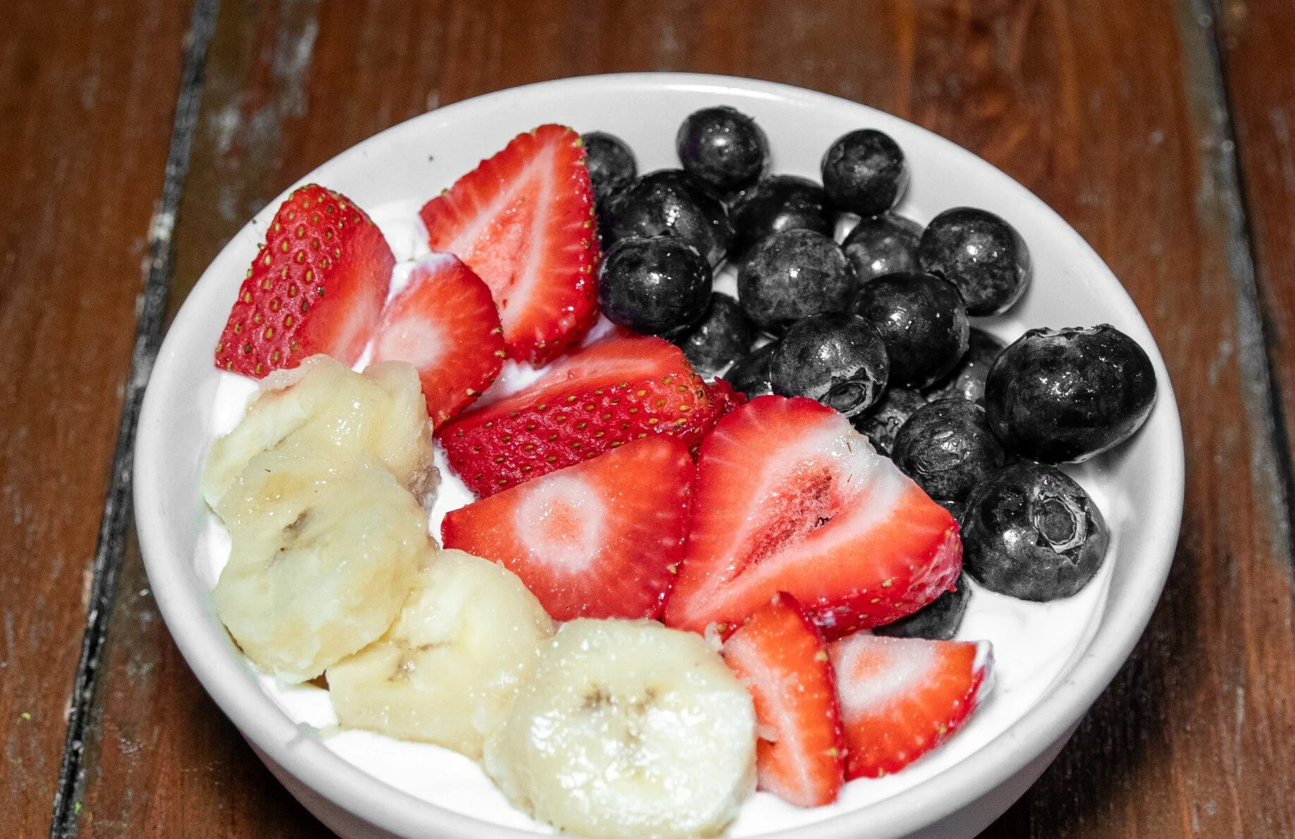 greek_yogurt_and_fruit nl.jpg