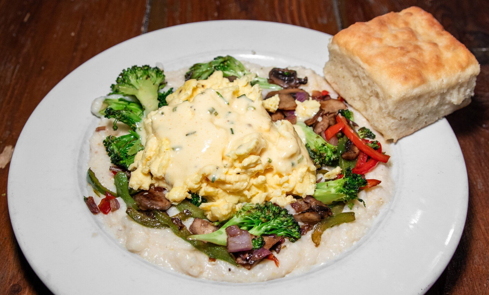 garden_veggie_bowl_scrambled_eggs_over_grits nl.jpg