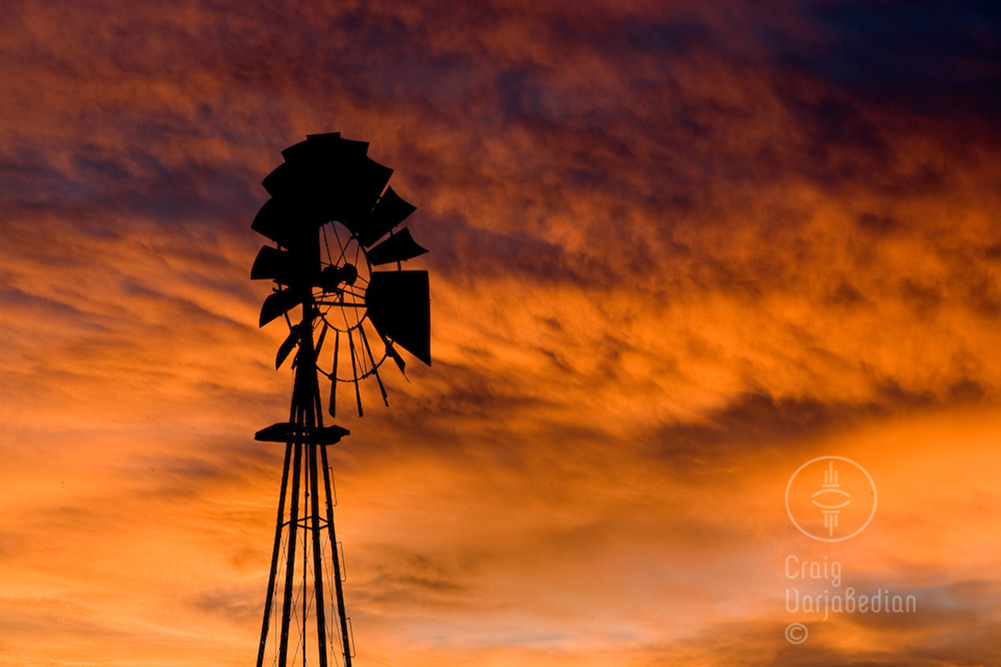 Windmill-sunset-Santa Fe-©Craig Varjabedian.jpg