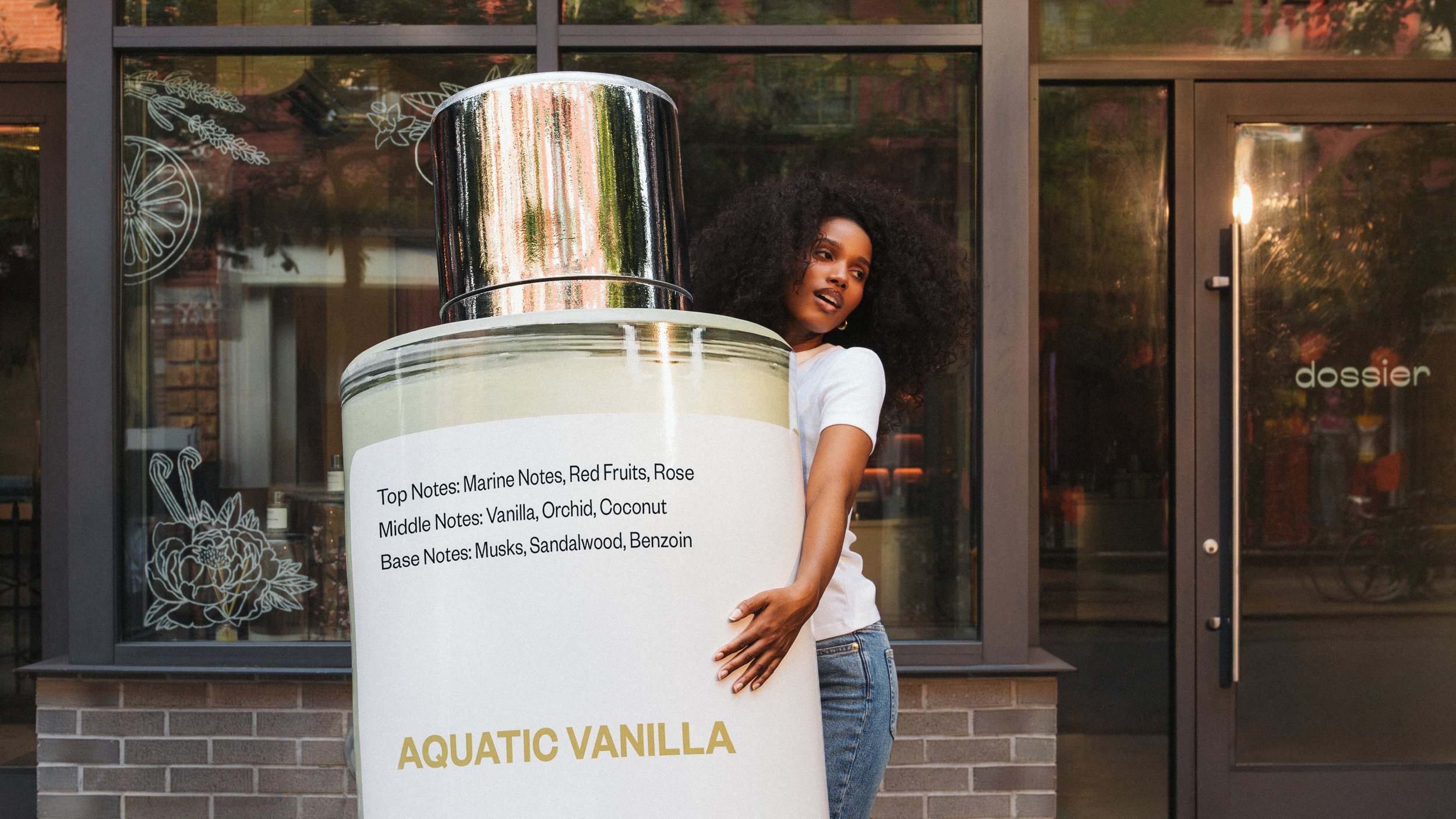 DOSSIER 100ML_Boutique_Photo2_16x9.jpg