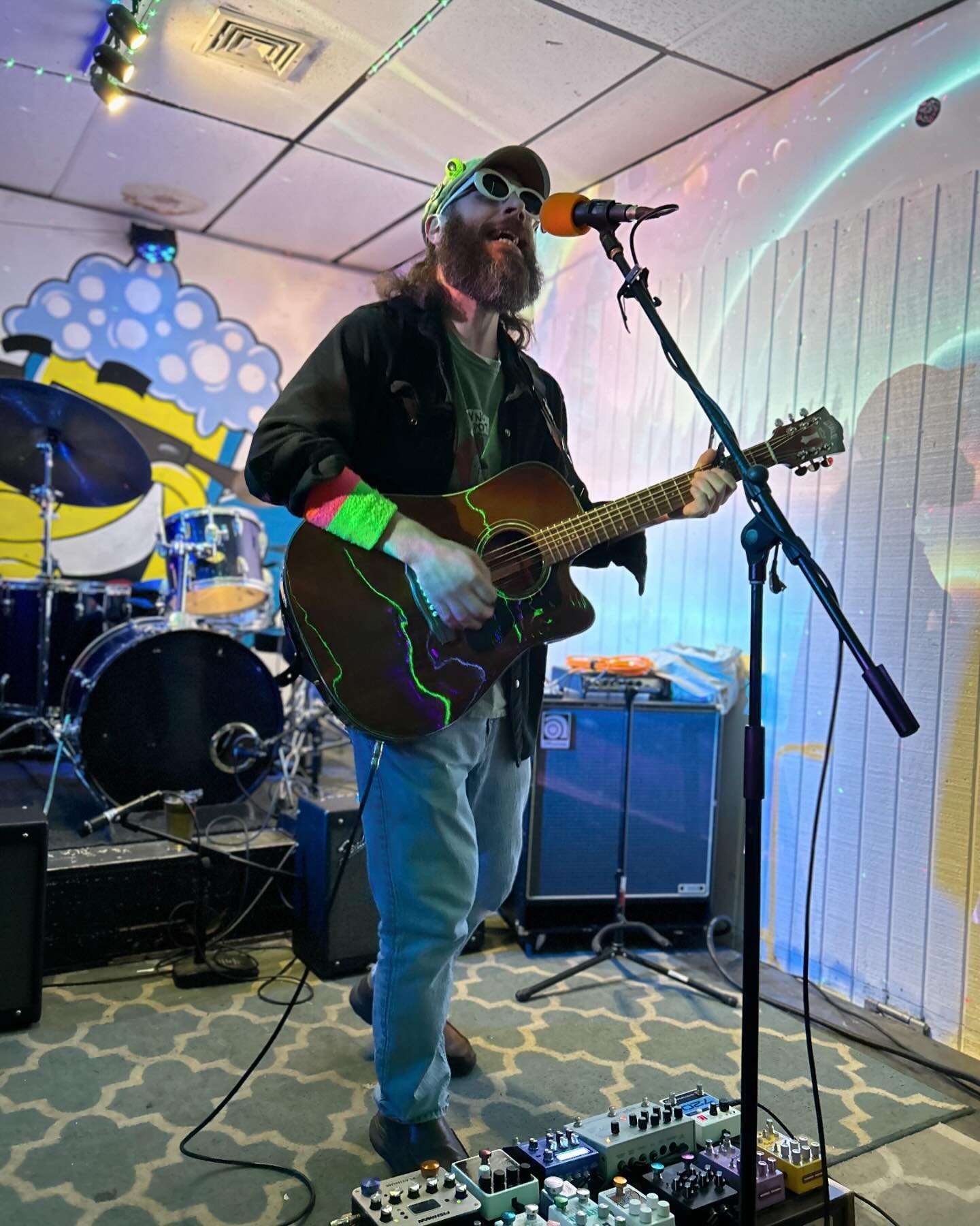 Hey now! Thank you to all of the fine folks who were present and accounted for at my doubleheader on 4/20 at @whbbrewingco and @mrbeerysbethpage There&rsquo;s nothing better than getting to play music for the people and getting to do it twice in one 