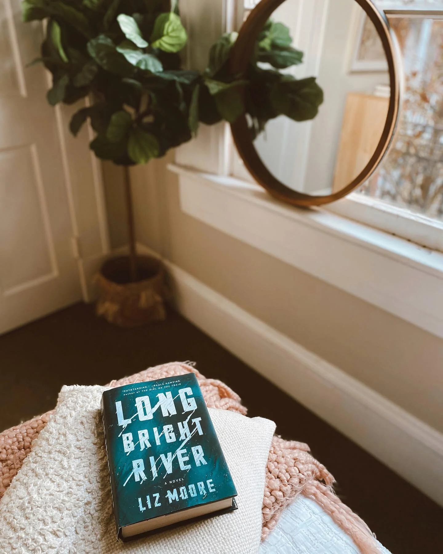 ⭐️Book Review⭐️
⠀
My Thoughts:
There&rsquo;s just something about an immersive read, friends. My sweet friend @mads_lit sent me her copy from all the way in Minnesota, and I&rsquo;m so grateful for it! She also has a lovely bookstagram page, if you&r