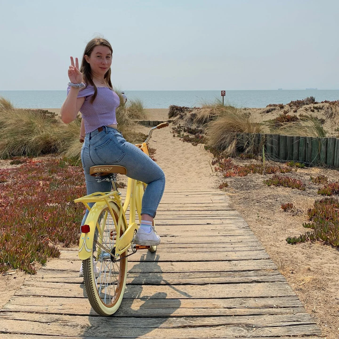 ✌🏼📸 💜 enjoying the last few weeks of my early 20s! Maybe people will take me more seriously now 🙃😂 26 here we come!!