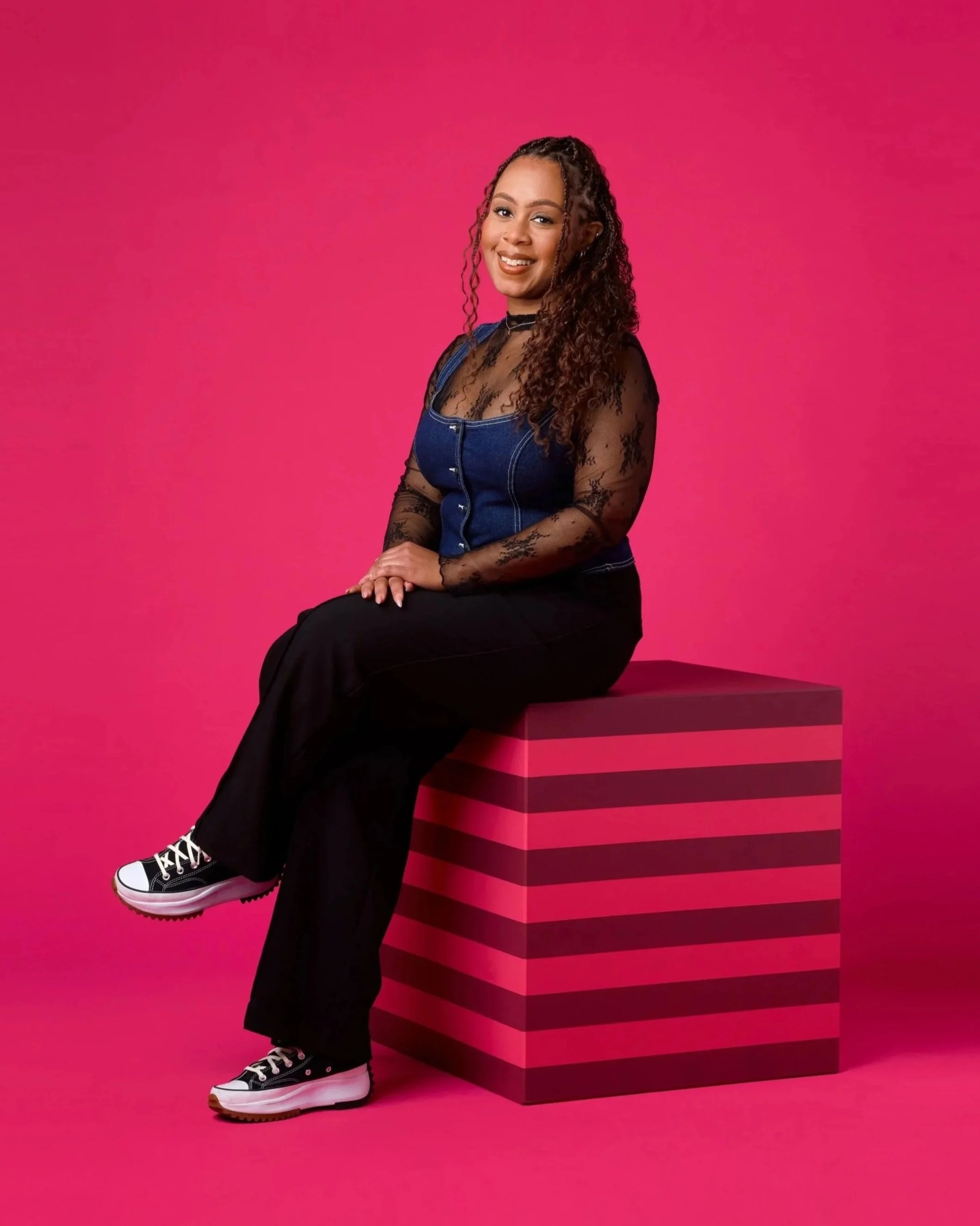 Leslie-Byrd_EmployeeHeadshot_BenefitCosmetics_2025_%2525231328.jpg