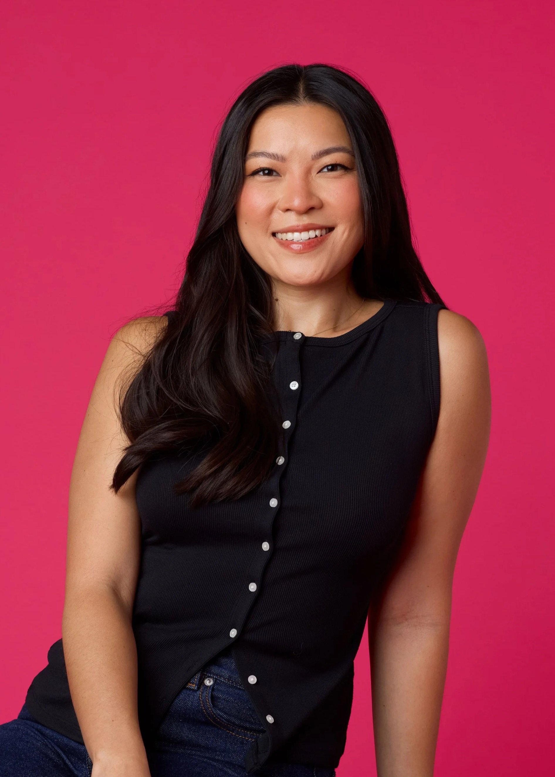 Sydney-Yu_EmployeeHeadshot_BenefitCosmetics_2025_%234071.jpg