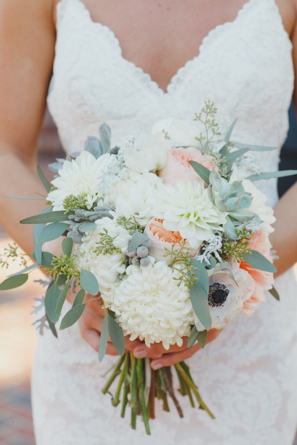 Bluegrass Chic - Bridal bouquet with white and peach