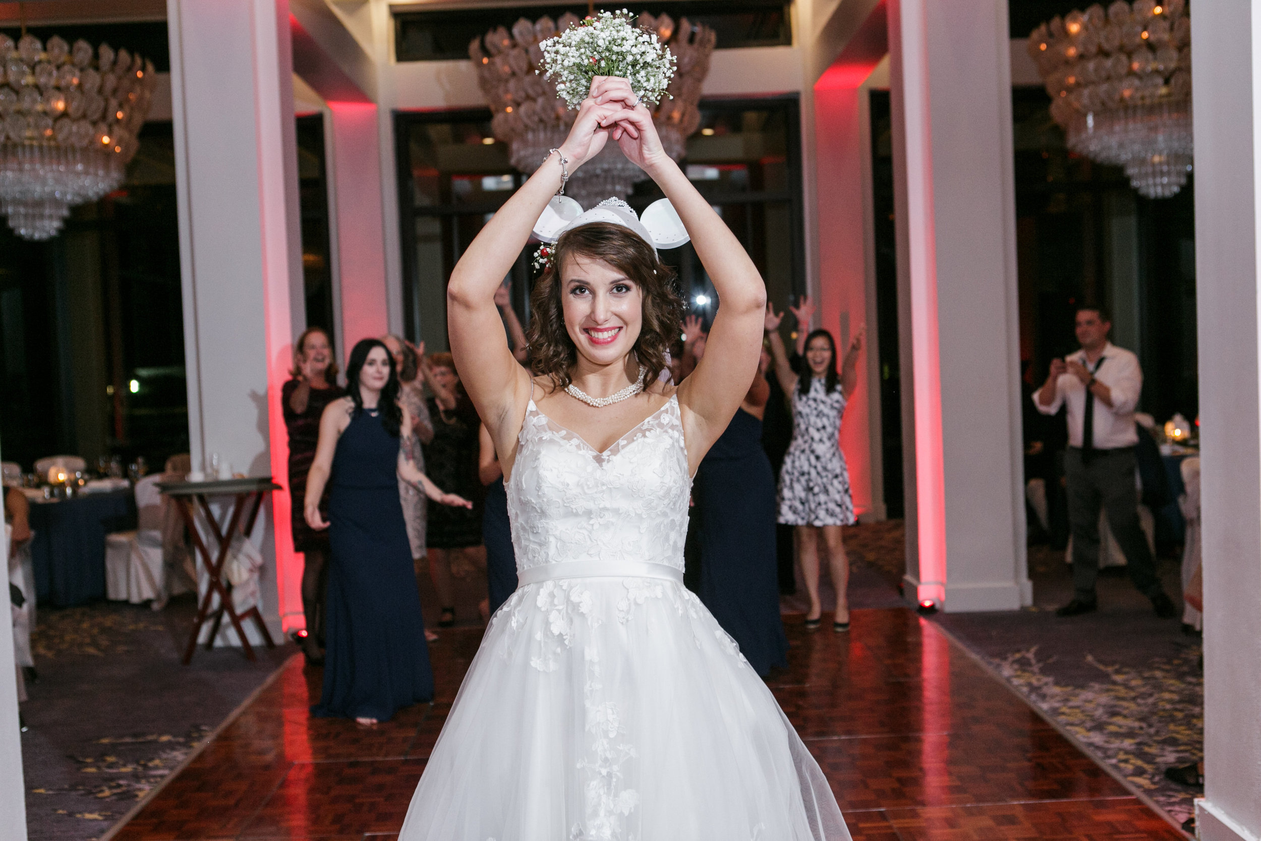 Bluegrass Chic - Bumby Photography - Bridal Toss Bouquet