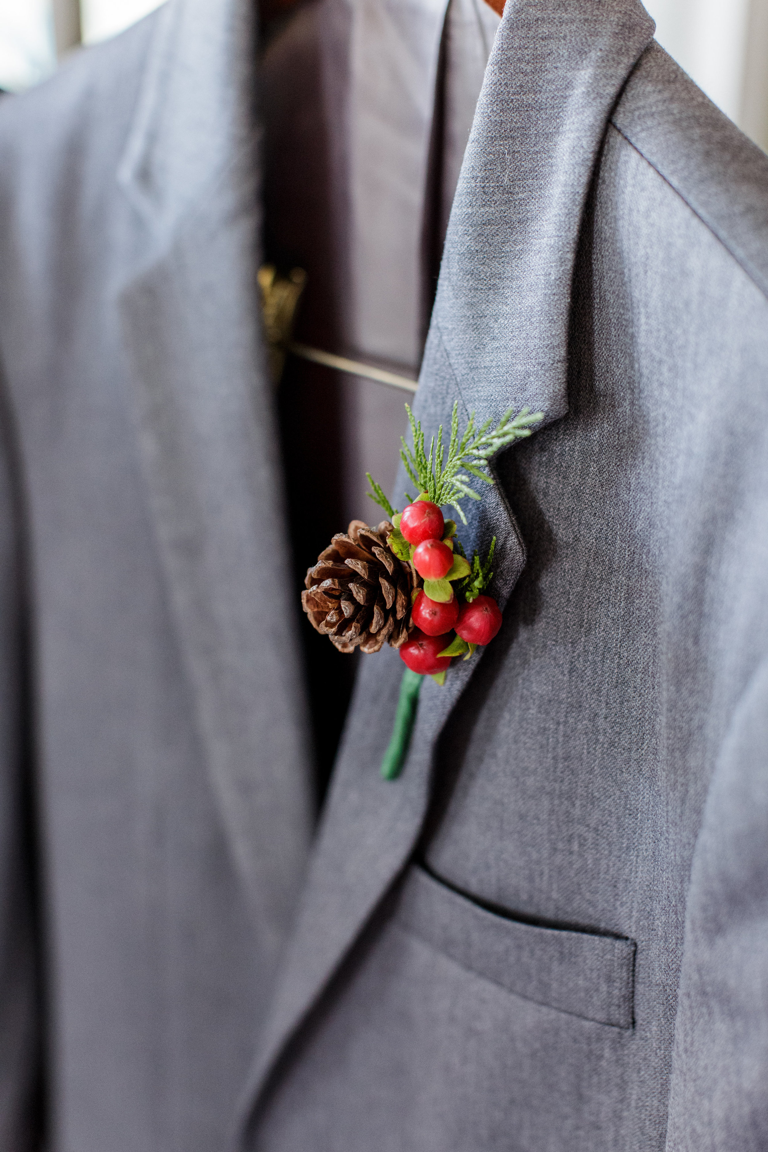 Bluegrass Chic - Bumby Photography - Pinecone boutonniere