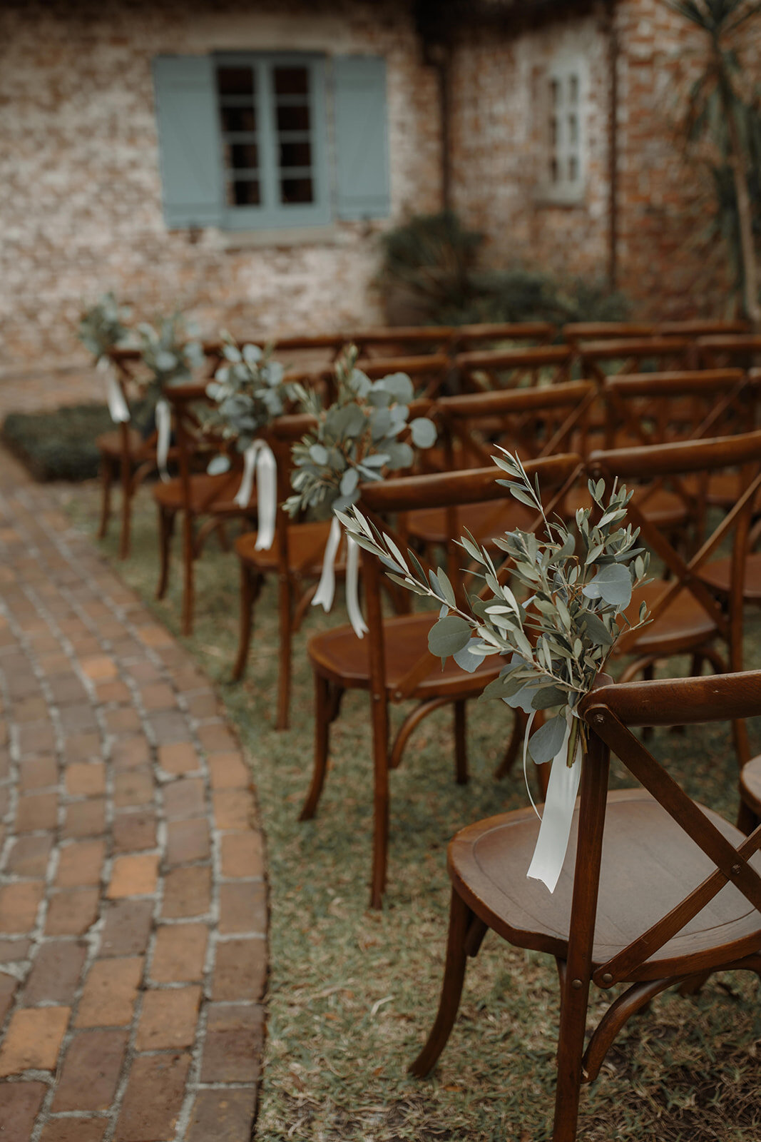 Bluegrass Chic, The Ferros, Casa Feliz All greenery aisle markers of olive and eucalyptus