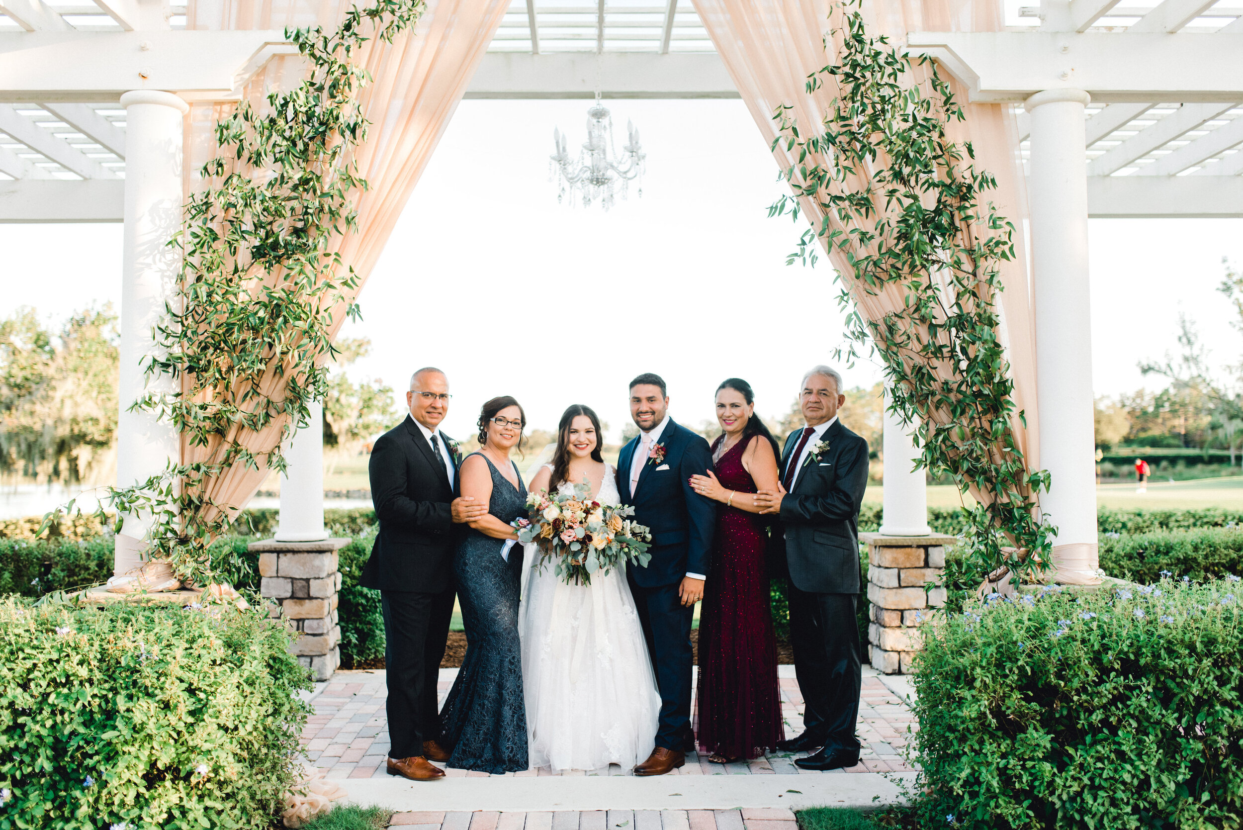 Bluegrass Chic Eagle Creek That First Moment Photography family portraits draped ceremony with airy greenery