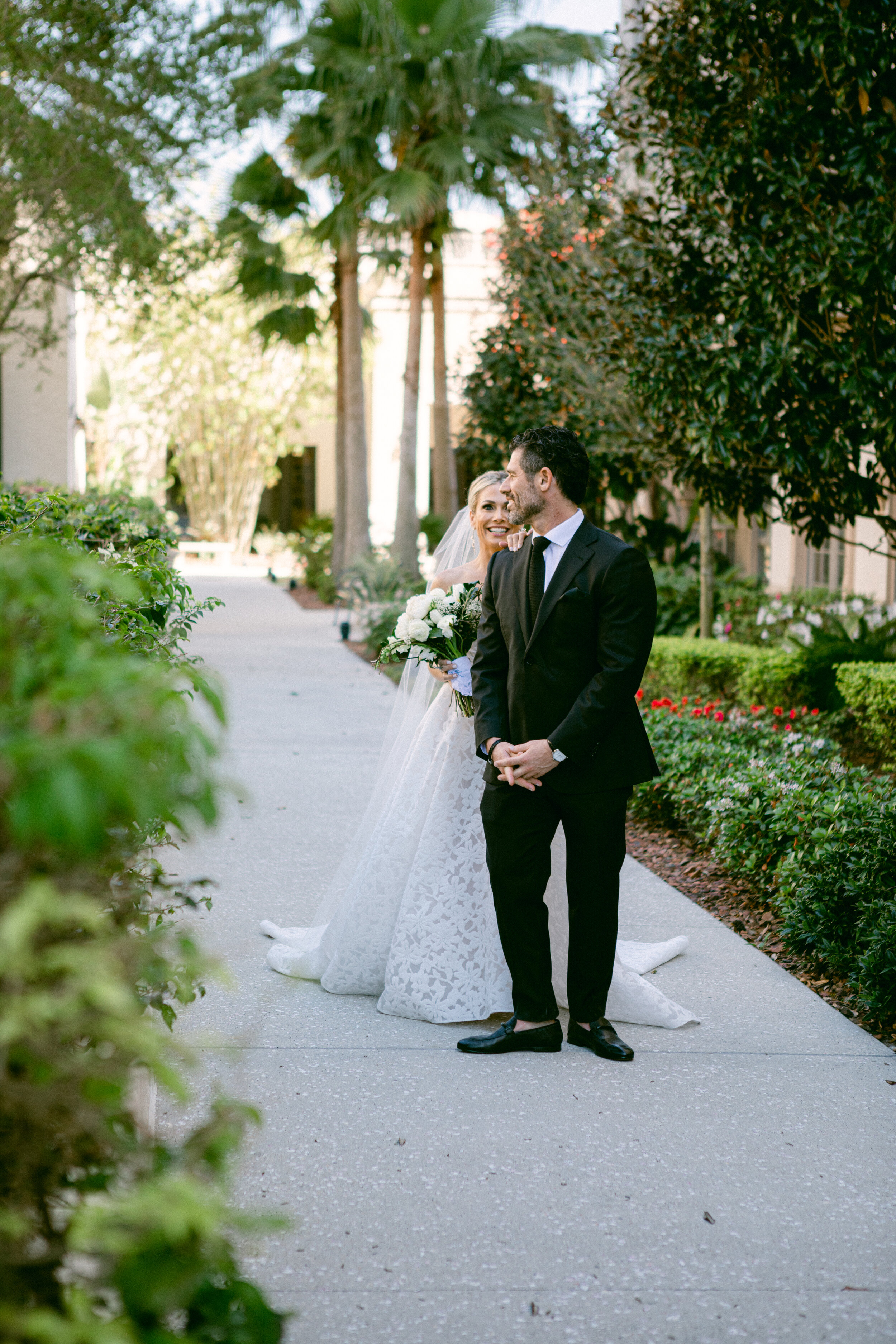 Bluegrass Chic-Casa Feliz. Bride and Groom First Look