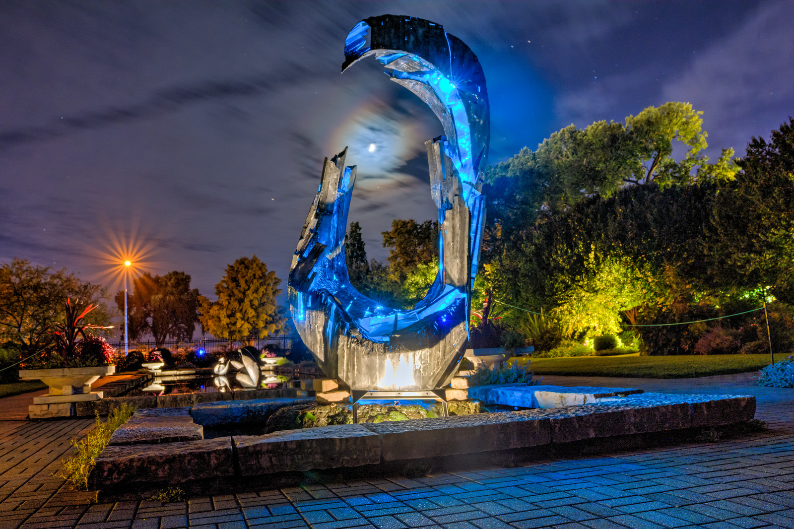Lampe_portal_frontbluepro1_JustinWoodward.jpg