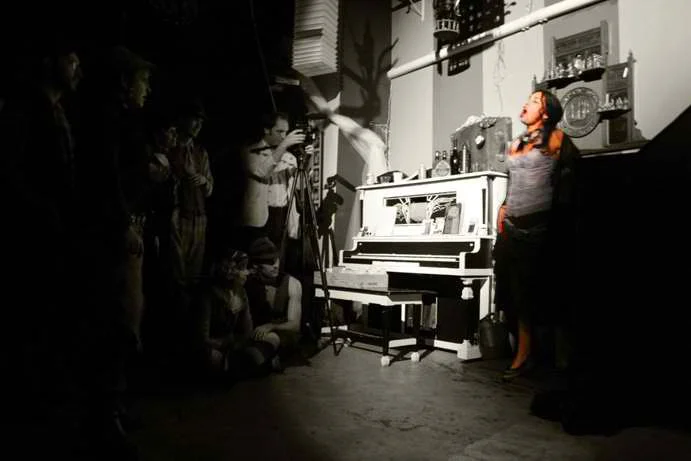Speakeasy performance of "Ain't It A Pretty Night"