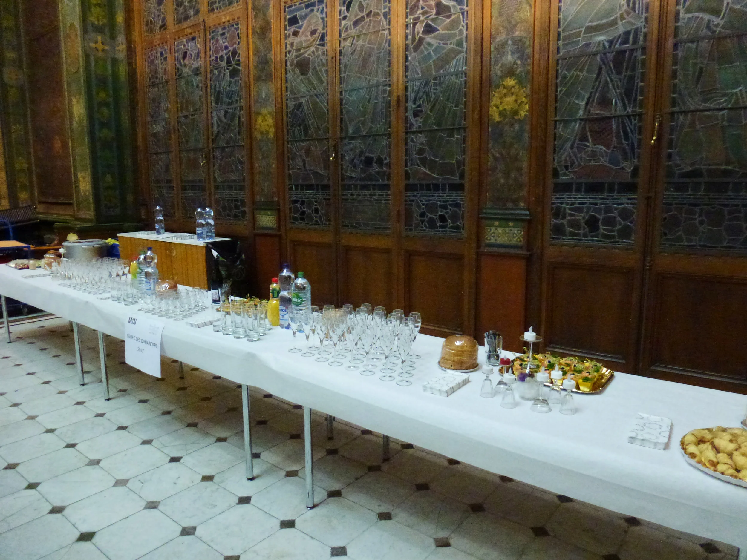 Préparation de la grande table