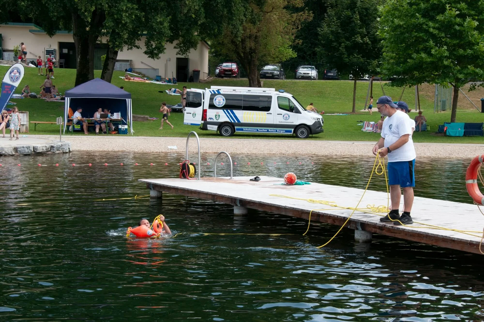 JuniorAktion2024_Kirchberg_Pruefung3 Wasserrettung.jpg
