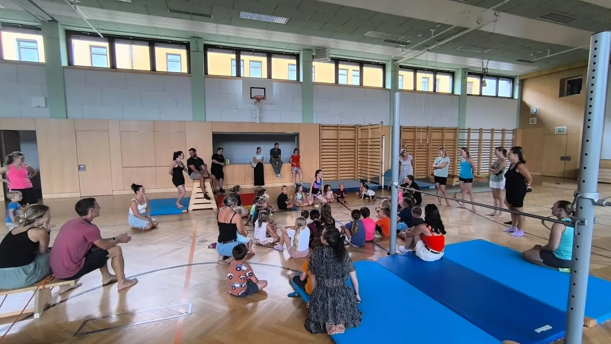 Piraten-Parcours im Turnsaal