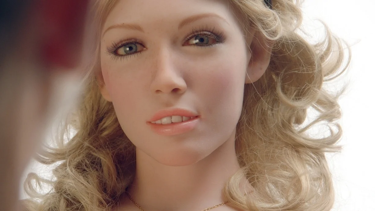 MY-SILICONE-LOVE04klein.jpg