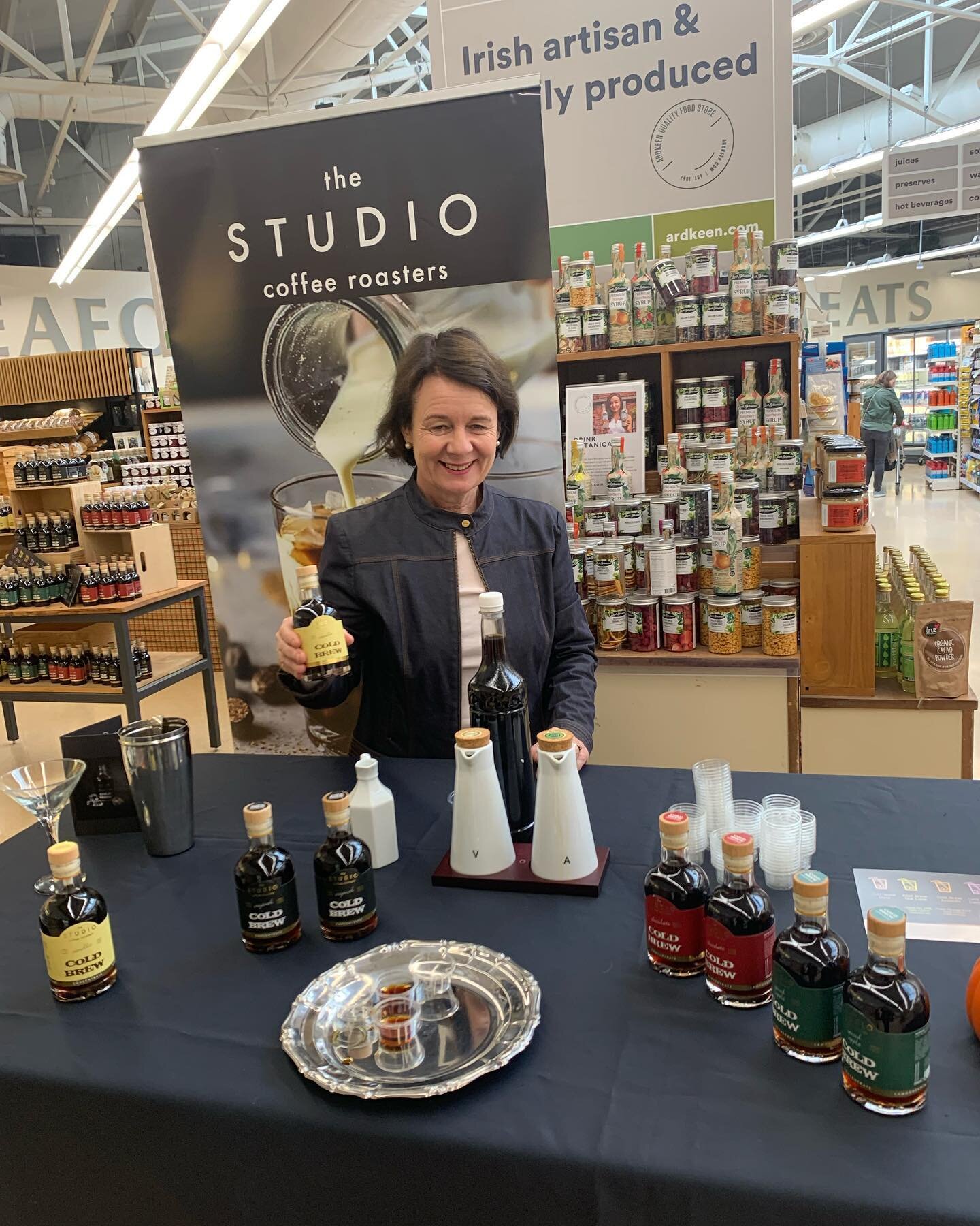 Great day meeting all the lovely customers @ardkeenqualityfoodstore yesterday, showcasing our range of cold brew products, original, vanilla, chocolate 🍫 &amp; spiced apple 🍎 - perfect for iced latte, affogato or espresso martini 🍸 #cocktails #ard