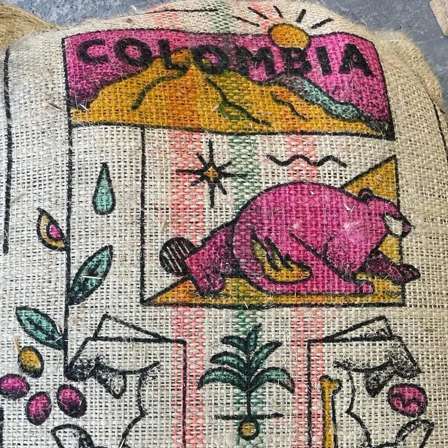 We have some really beautiful, exciting coffee ☕ coming your way very soon! The coffee sacks are a work of art in themselves 🙏🏻the difference is always quality 🙌🏻

#newcoffee #newreleases #colombia🇨🇴 #mexico🇲🇽 #coffeesacks #tasteoflocal #boyn