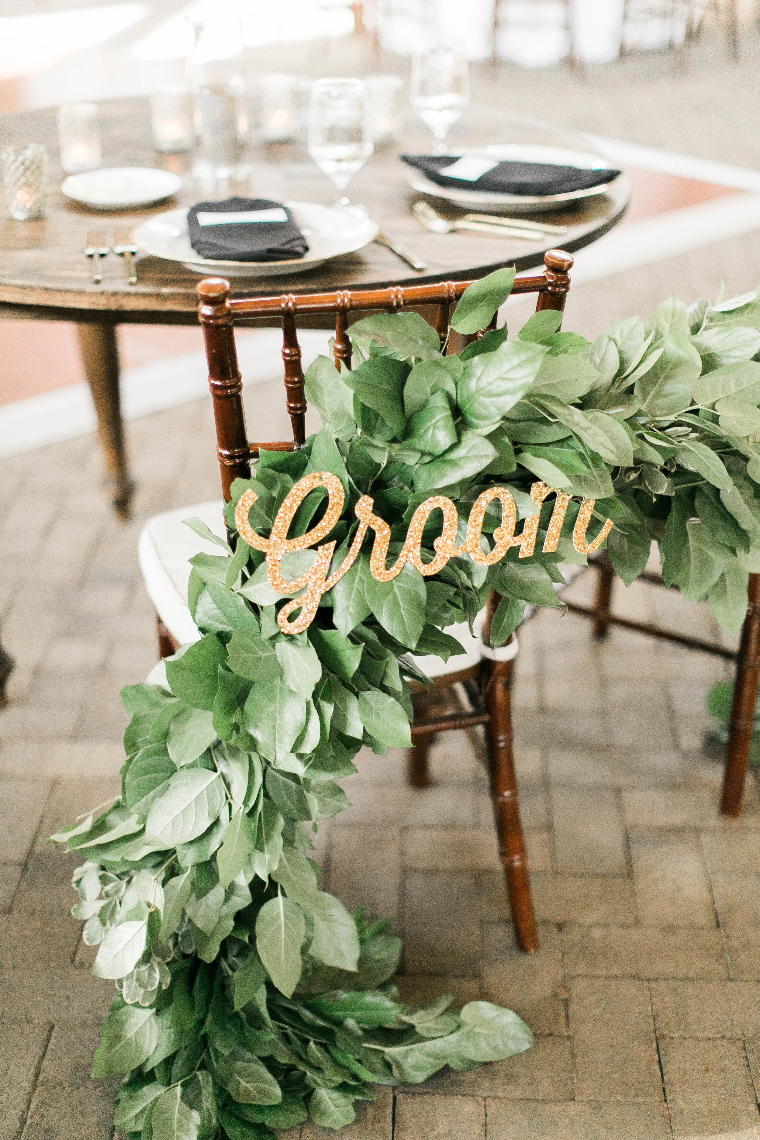 Groom Chair Swage