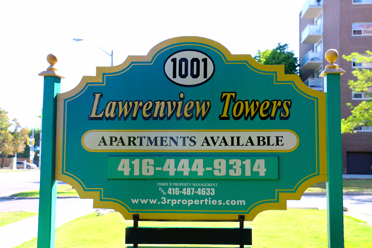 3R05 - 1001 Lawrence Ave - Photo2 Sign.jpg