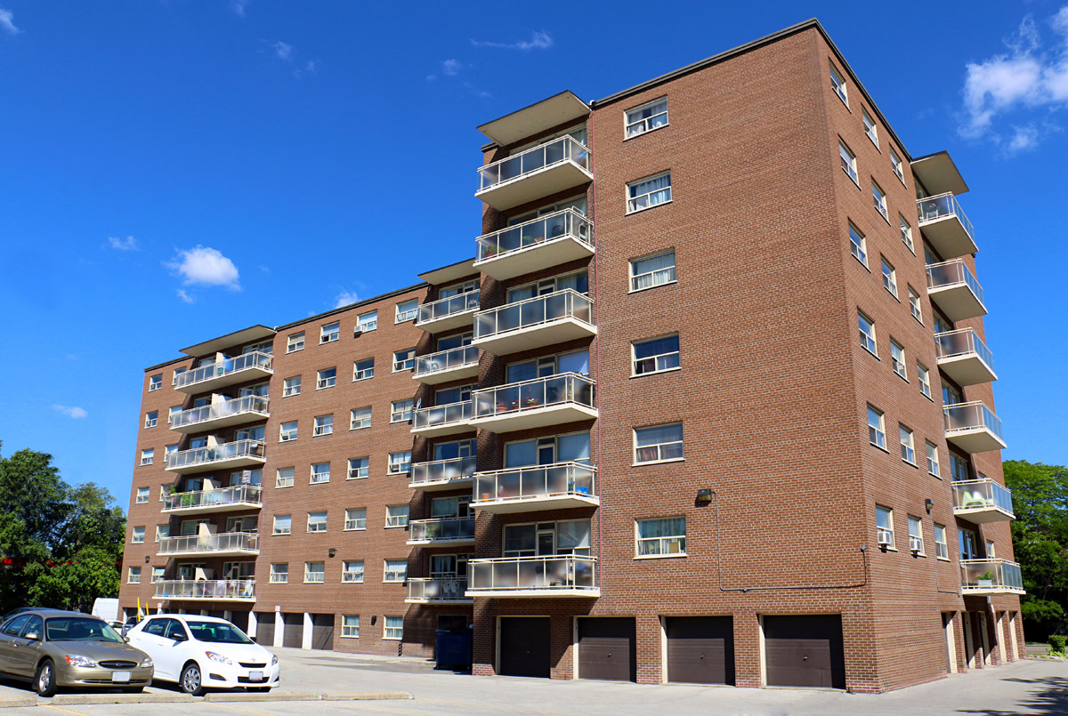 3R05 - 1001 Lawrence Ave - Photo5 Rear Exterior.jpg