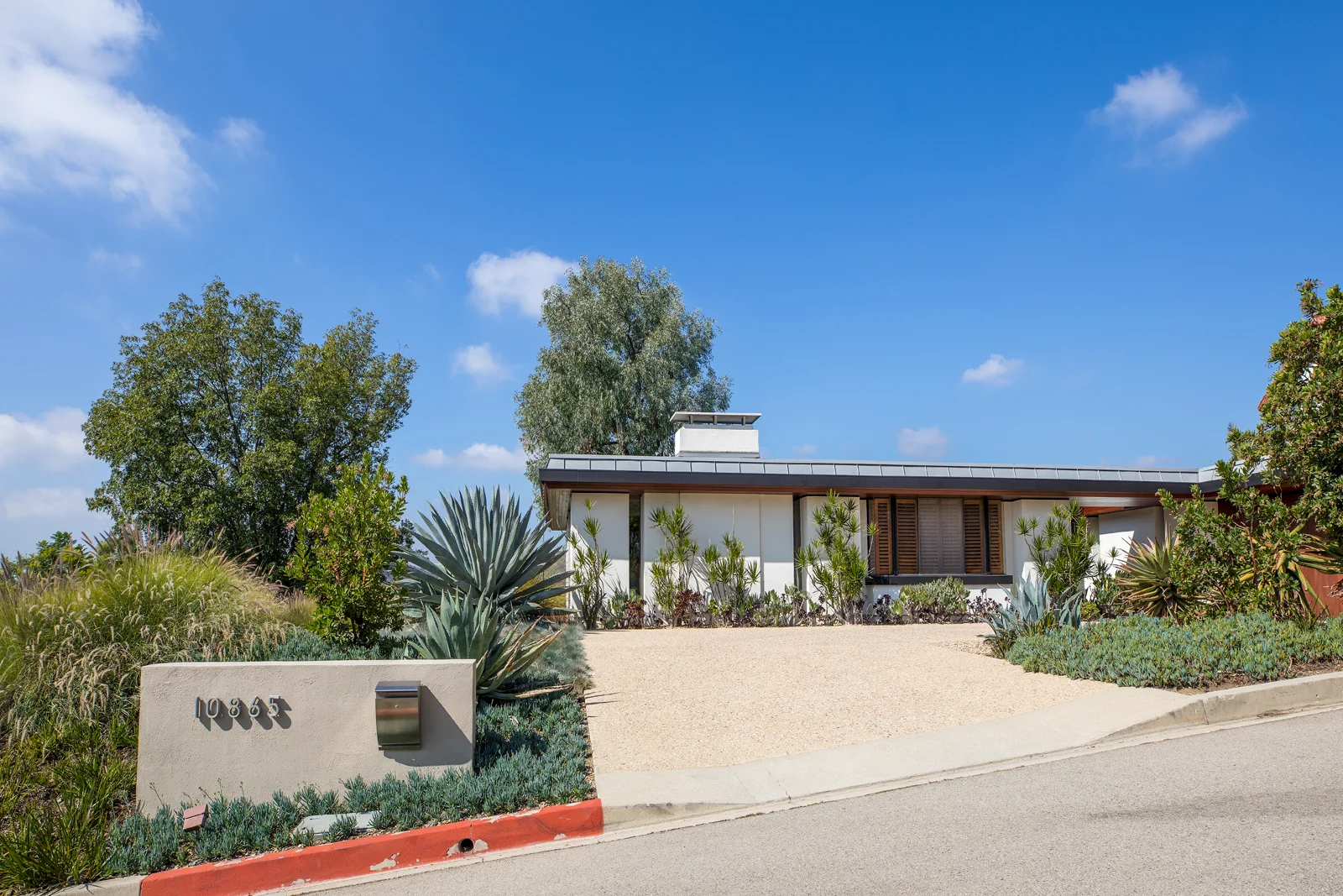 10865 Savona Road_004.jpg