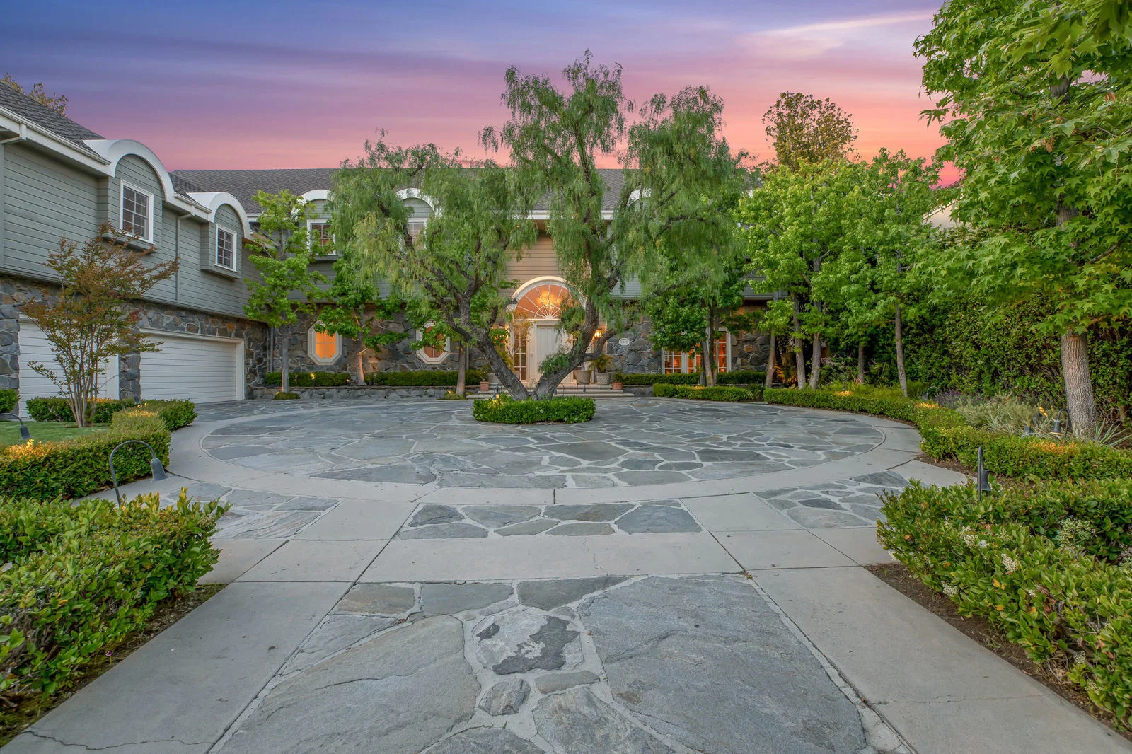 web_stone_ridge_039.jpg