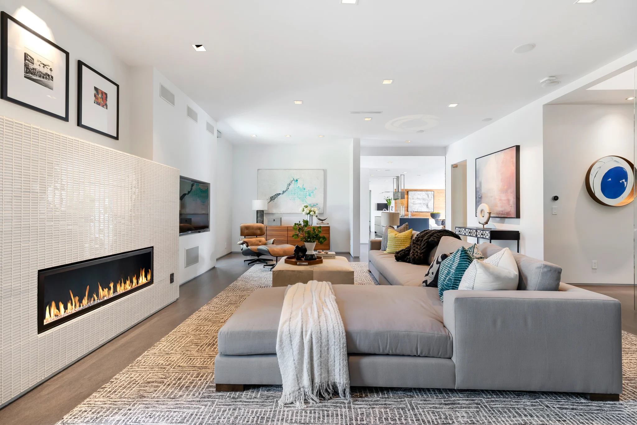 1557 Tower Grove_024.jpg