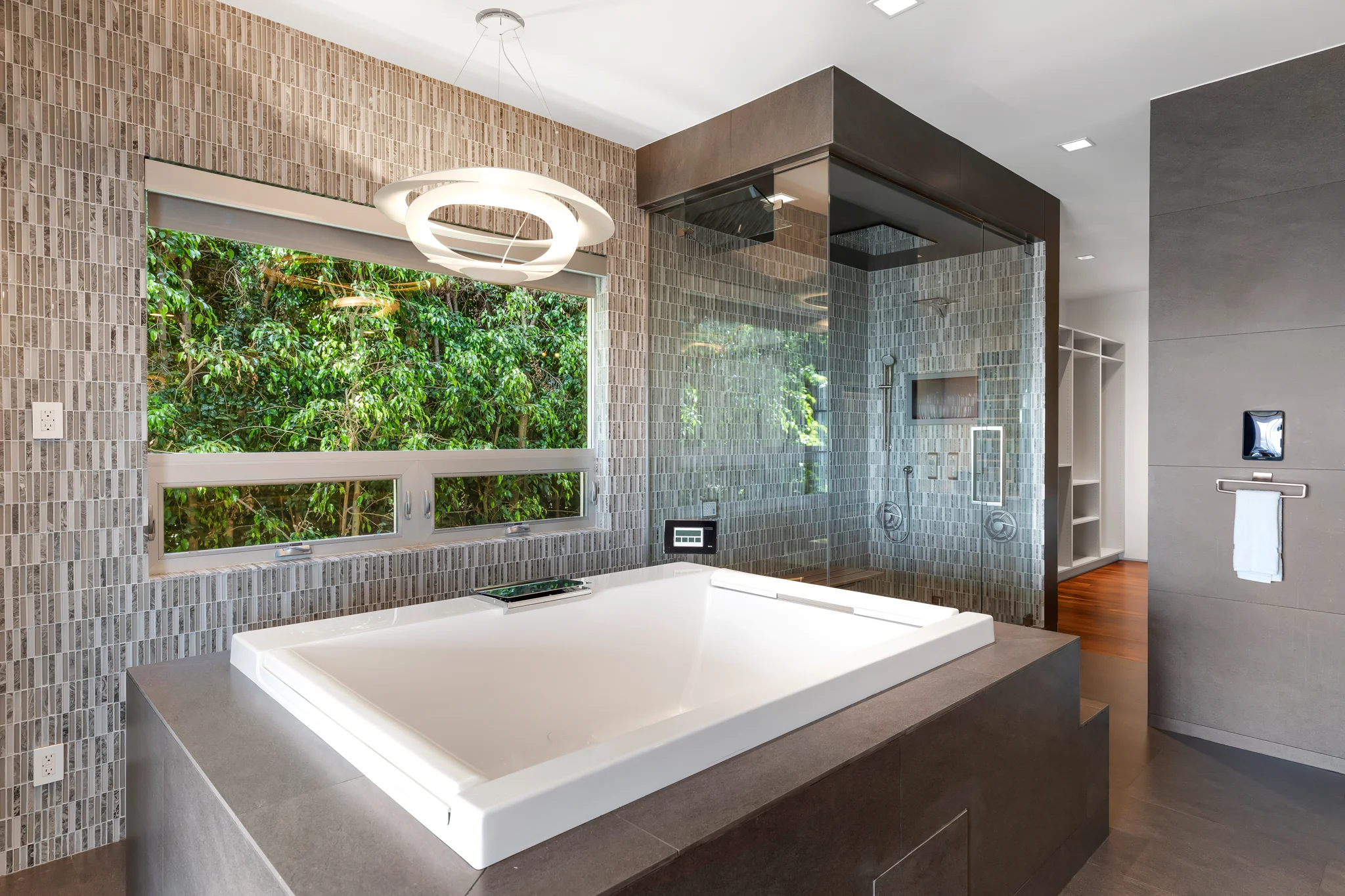 1557 Tower Grove_033.jpg