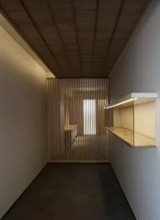 LONDON GALLERY