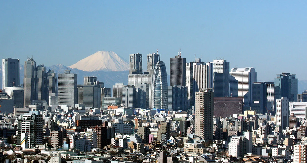 1200px-Skyscrapers_of_Shinjuku_2009_January.jpg