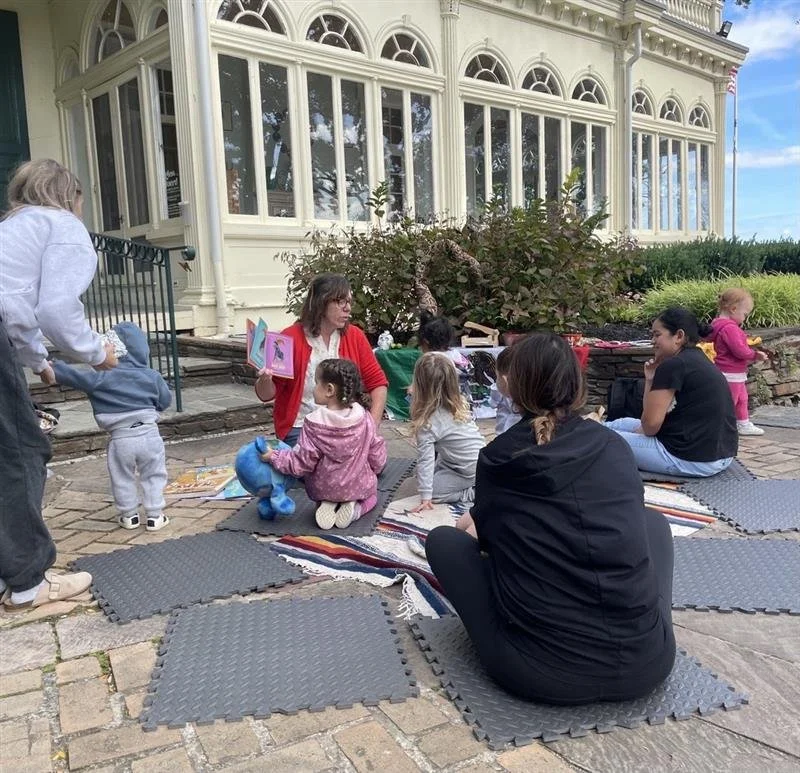 Storytime at Glen Foerd