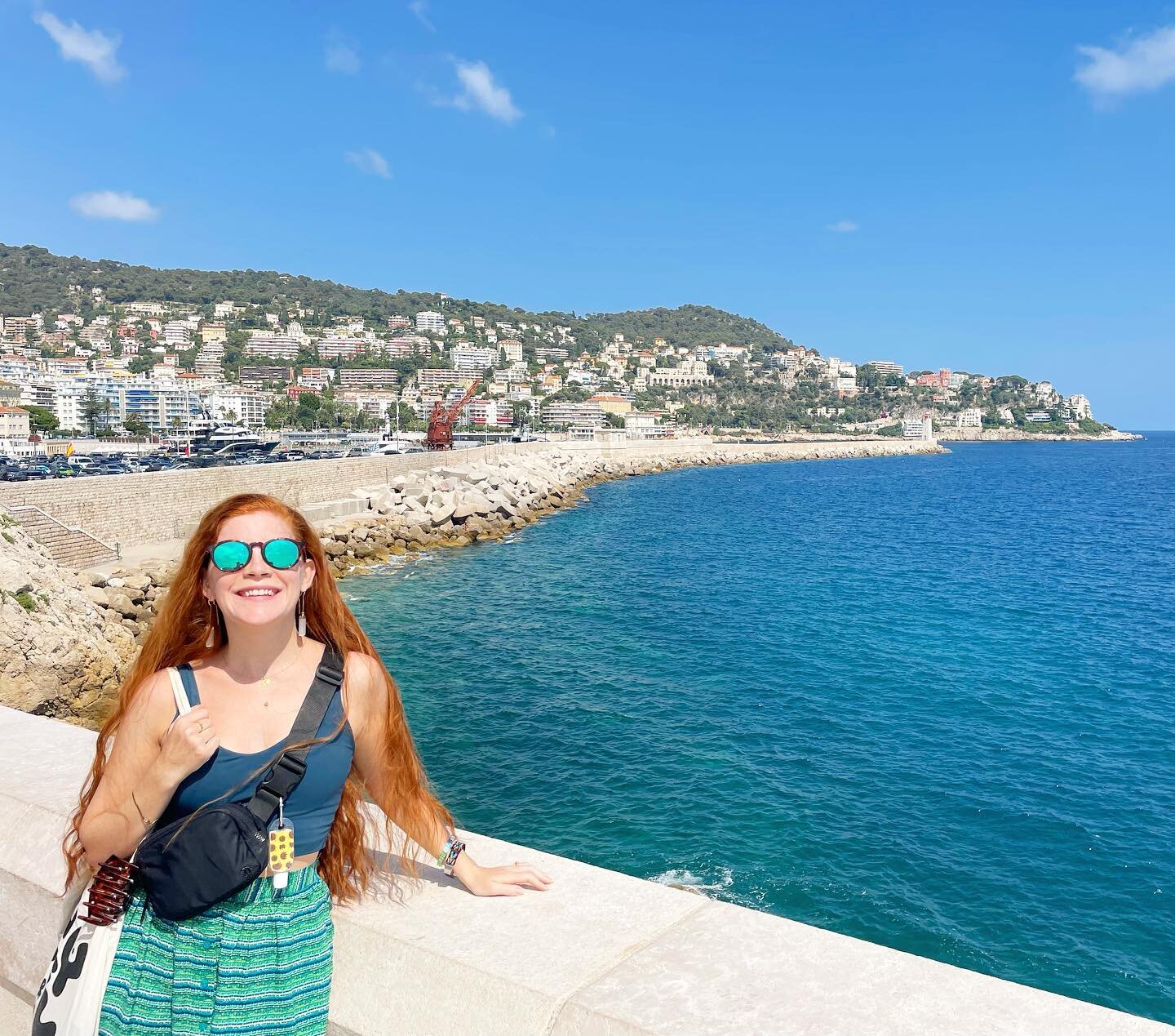 The south of France was two things for sure: 1) soooo hot 🥵 2) soooo beautiful 🤩 
&bull;
&bull;
While Nice and the C&ocirc;te d&rsquo;Azur were seriously so gorgeous, what I enjoyed most of all were the little everyday moments of normal where Kasey