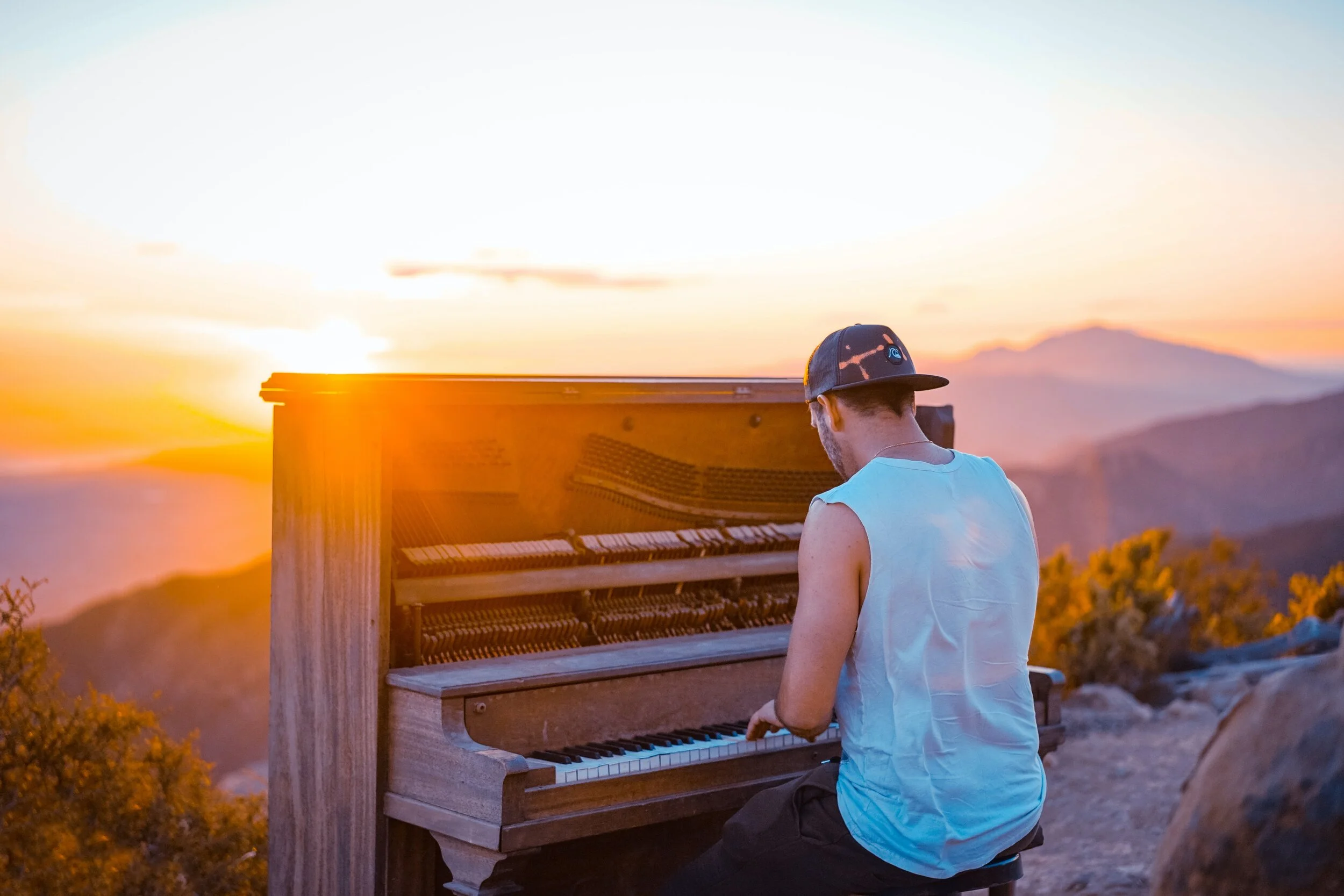 5 Benefits Of Learning To Play A Musical Instrument