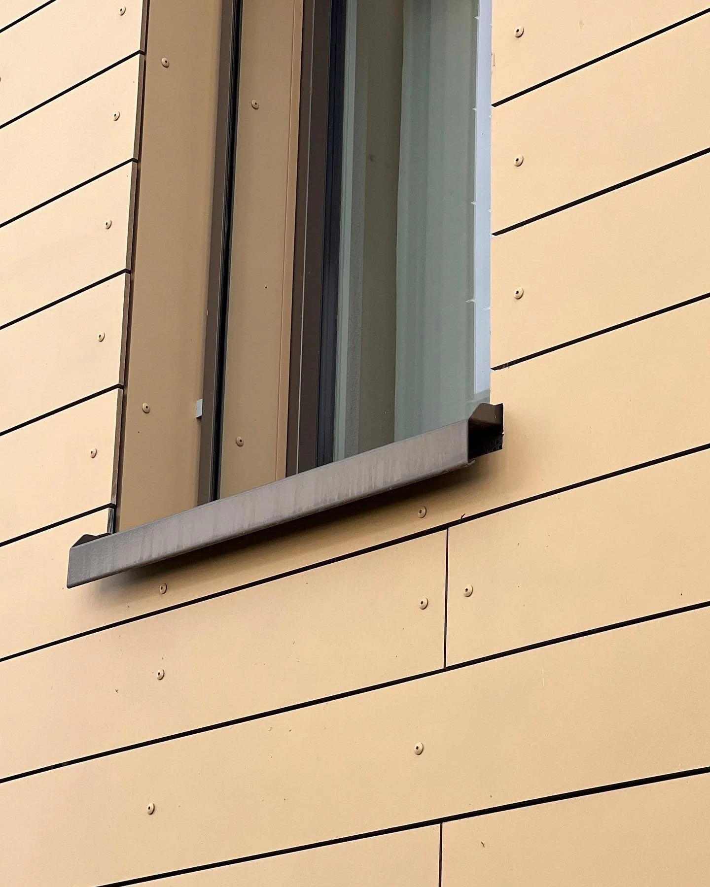 We are Taking in the picturesque Swiss country side and metro areas this week for our Swisspearl US distributor training. 

#fibercement #cladding #rainscreen #swissquality