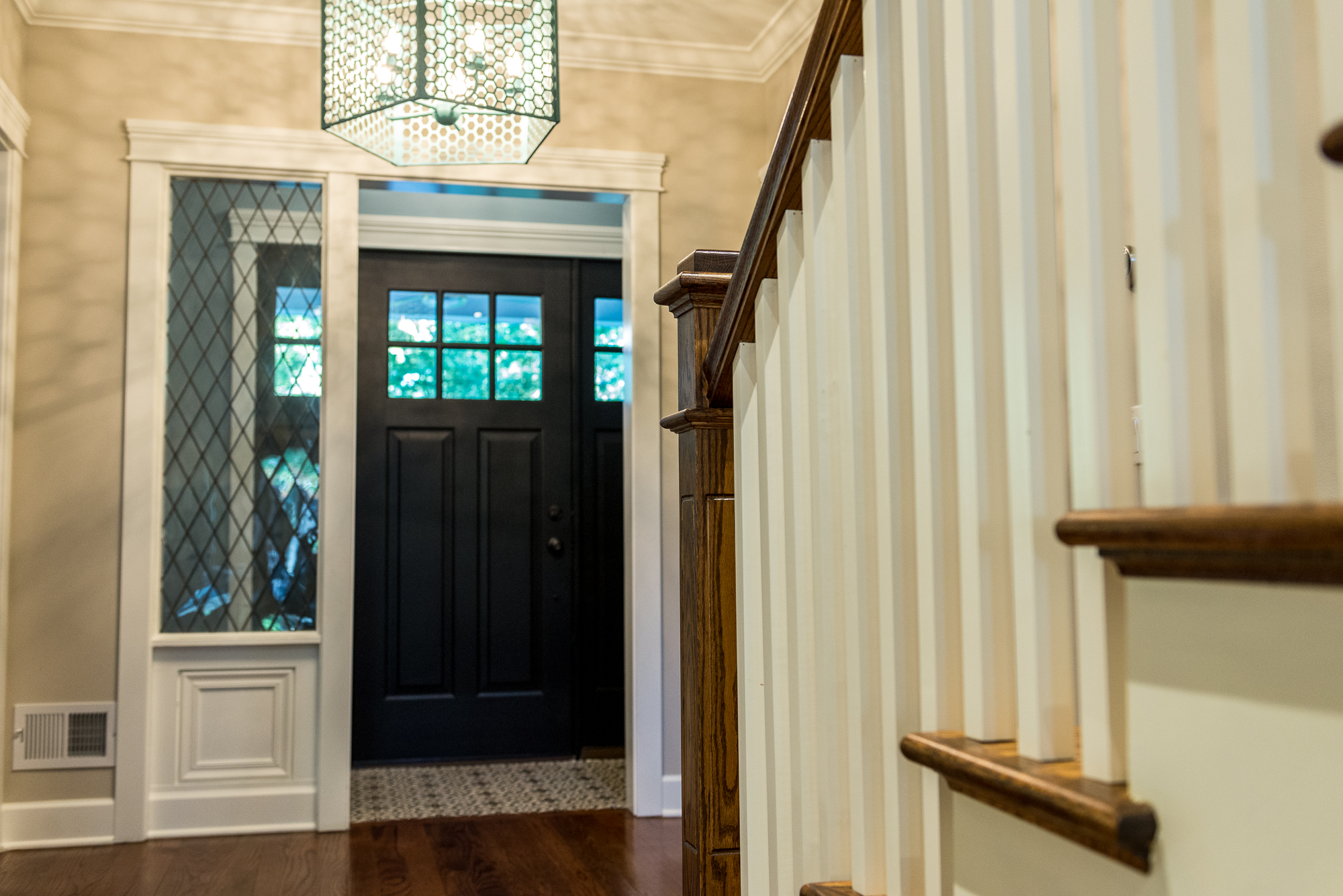 606 Forest Ave-2LR.jpg