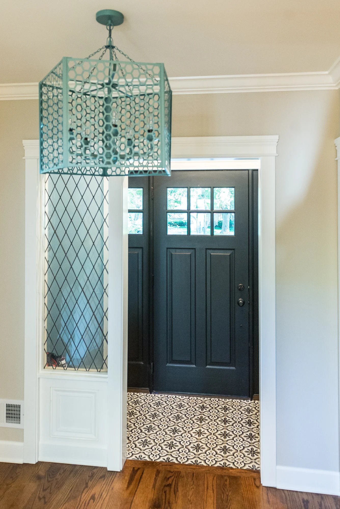606 Forest Ave-3LR.jpg